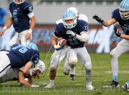 Thumbnail 2 in Corona del Mar vs. Sacred Heart Prep (CIF State D3 Final) photogallery.