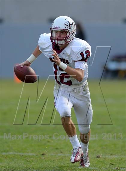 Thumbnail 3 in Corona del Mar vs. Sacred Heart Prep (CIF State D3 Final) photogallery.