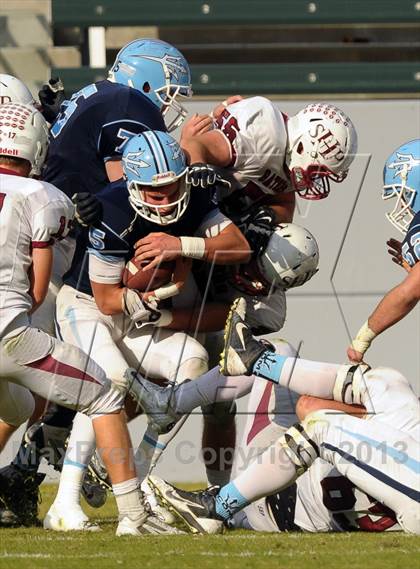 Thumbnail 1 in Corona del Mar vs. Sacred Heart Prep (CIF State D3 Final) photogallery.