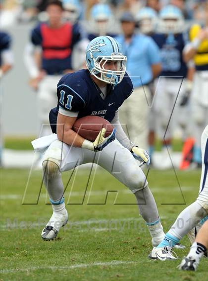 Thumbnail 3 in Corona del Mar vs. Sacred Heart Prep (CIF State D3 Final) photogallery.
