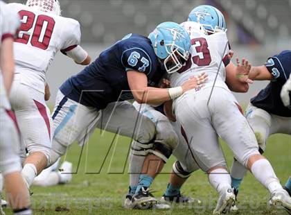 Thumbnail 2 in Corona del Mar vs. Sacred Heart Prep (CIF State D3 Final) photogallery.