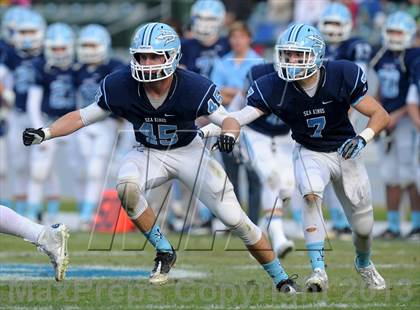 Thumbnail 2 in Corona del Mar vs. Sacred Heart Prep (CIF State D3 Final) photogallery.