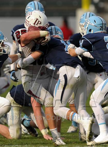 Thumbnail 2 in Corona del Mar vs. Sacred Heart Prep (CIF State D3 Final) photogallery.