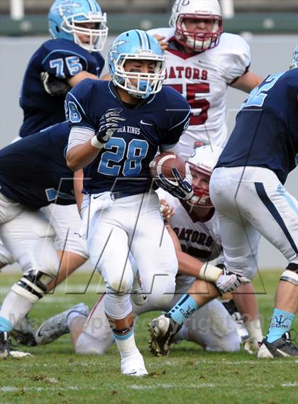 Thumbnail 3 in Corona del Mar vs. Sacred Heart Prep (CIF State D3 Final) photogallery.