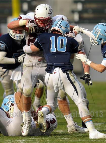 Thumbnail 2 in Corona del Mar vs. Sacred Heart Prep (CIF State D3 Final) photogallery.