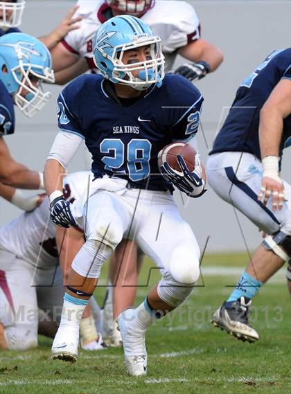 Thumbnail 2 in Corona del Mar vs. Sacred Heart Prep (CIF State D3 Final) photogallery.