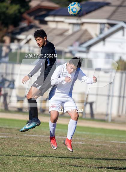 Thumbnail 3 in Whittier vs Maranatha photogallery.