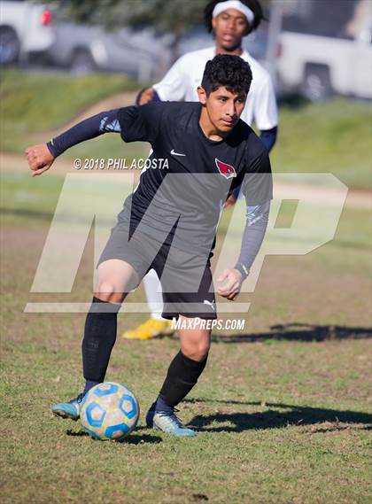 Thumbnail 2 in Whittier vs Maranatha photogallery.