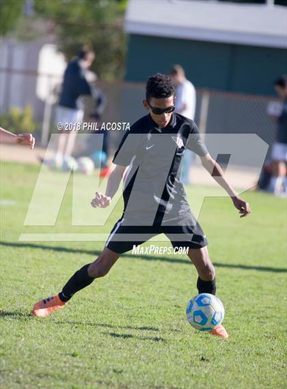 Thumbnail 3 in Whittier vs Maranatha photogallery.