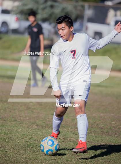 Thumbnail 3 in Whittier vs Maranatha photogallery.