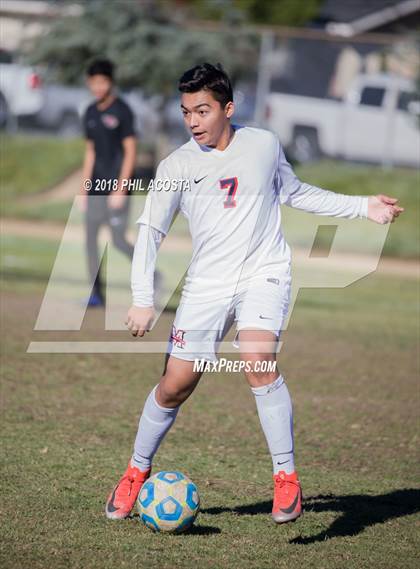 Thumbnail 2 in Whittier vs Maranatha photogallery.