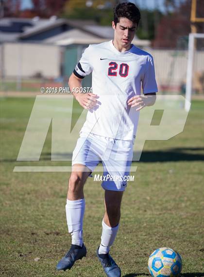 Thumbnail 2 in Whittier vs Maranatha photogallery.