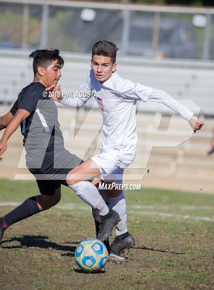 Thumbnail 2 in Whittier vs Maranatha photogallery.