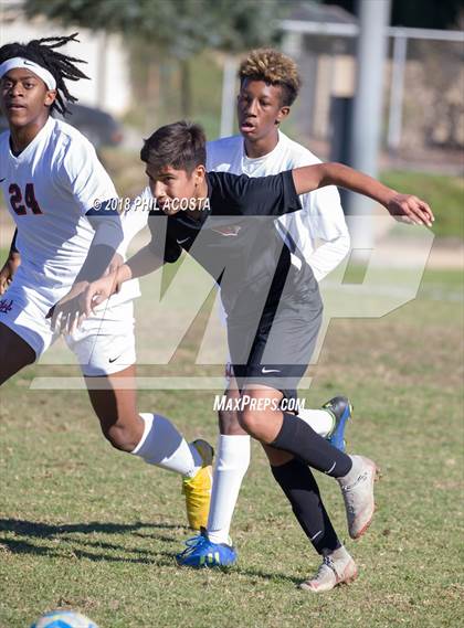 Thumbnail 3 in Whittier vs Maranatha photogallery.