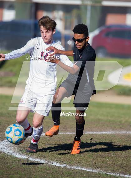 Thumbnail 2 in Whittier vs Maranatha photogallery.