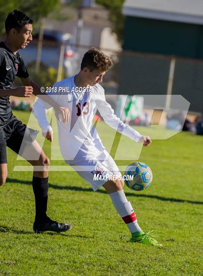 Thumbnail 2 in Whittier vs Maranatha photogallery.