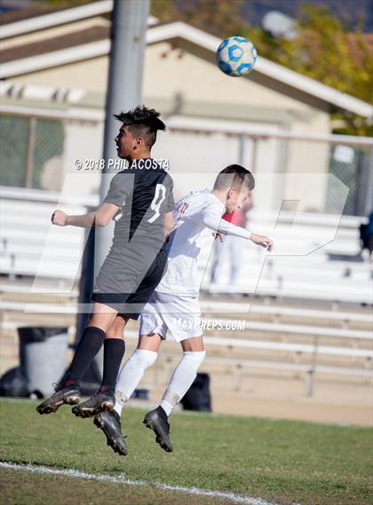 Thumbnail 2 in Whittier vs Maranatha photogallery.