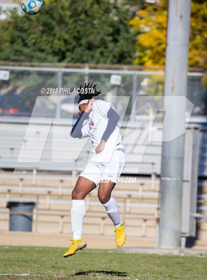 Thumbnail 3 in Whittier vs Maranatha photogallery.
