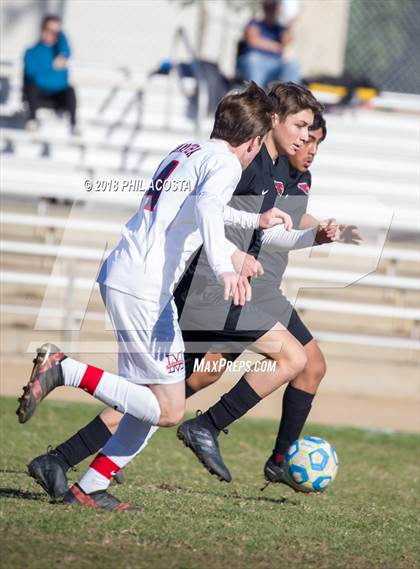 Thumbnail 2 in Whittier vs Maranatha photogallery.