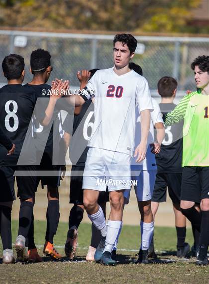 Thumbnail 2 in Whittier vs Maranatha photogallery.