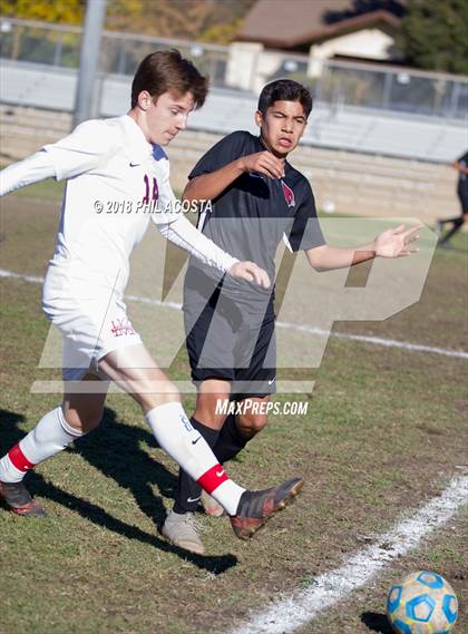 Thumbnail 2 in Whittier vs Maranatha photogallery.