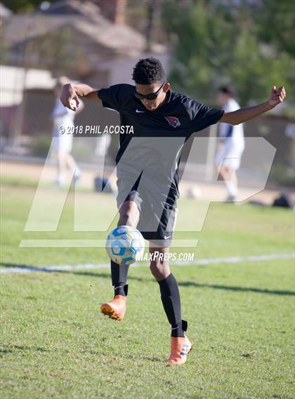 Thumbnail 2 in Whittier vs Maranatha photogallery.