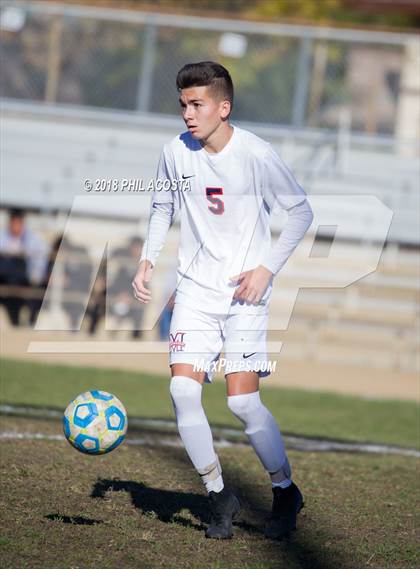 Thumbnail 2 in Whittier vs Maranatha photogallery.