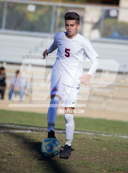 Thumbnail 3 in Whittier vs Maranatha photogallery.