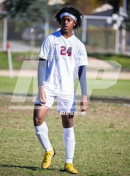 Thumbnail 3 in Whittier vs Maranatha photogallery.