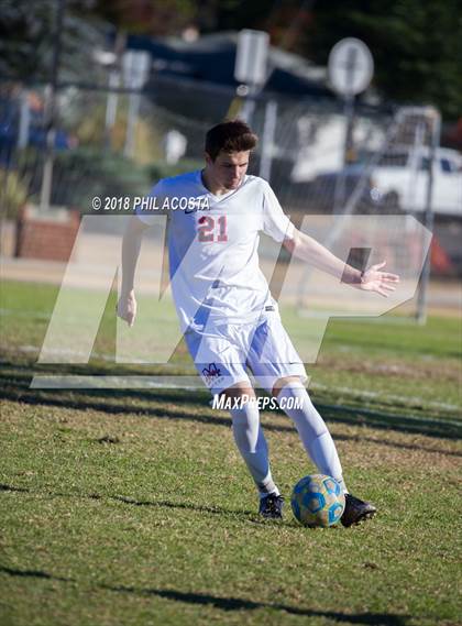 Thumbnail 2 in Whittier vs Maranatha photogallery.