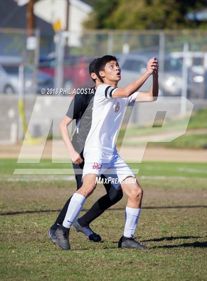 Thumbnail 1 in Whittier vs Maranatha photogallery.