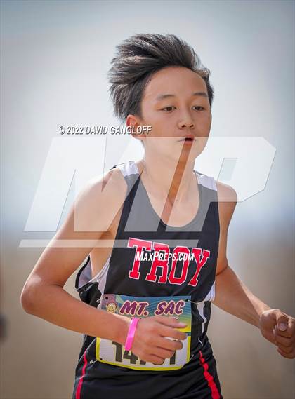 Thumbnail 1 in Mt SAC Invitational (Division 1 - Race 76)  photogallery.
