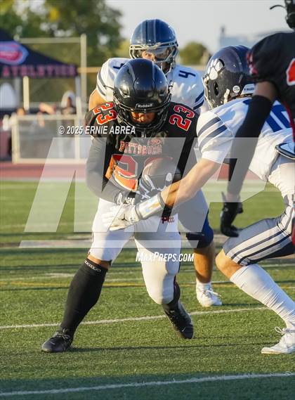 Thumbnail 2 in JV: Marin Catholic @ Pittsburg photogallery.