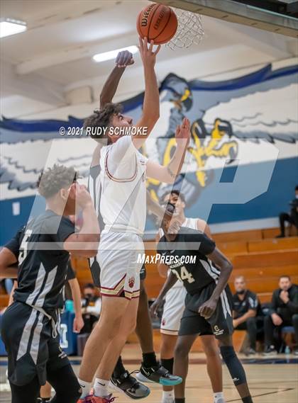 Thumbnail 1 in Army-Navy vs. Mission Hills (Regional Rumble) photogallery.