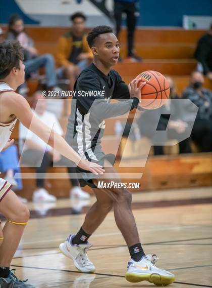 Thumbnail 2 in Army-Navy vs. Mission Hills (Regional Rumble) photogallery.