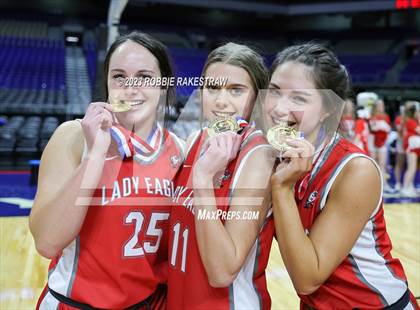 Thumbnail 1 in Fairfield vs. Holliday (UIL 3A Basketball State Final Medal Ceremony) photogallery.