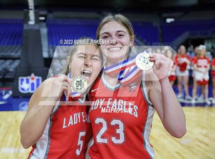 Thumbnail 2 in Fairfield vs. Holliday (UIL 3A Basketball State Final Medal Ceremony) photogallery.