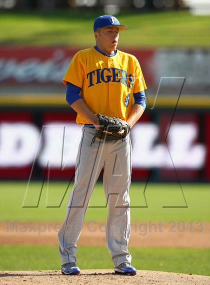 Thumbnail 1 in Round Rock vs. Frenship (Rock Hardball Classic) photogallery.