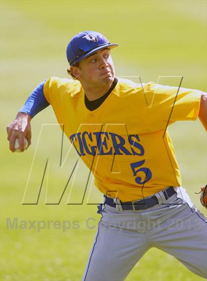 Thumbnail 3 in Round Rock vs. Frenship (Rock Hardball Classic) photogallery.