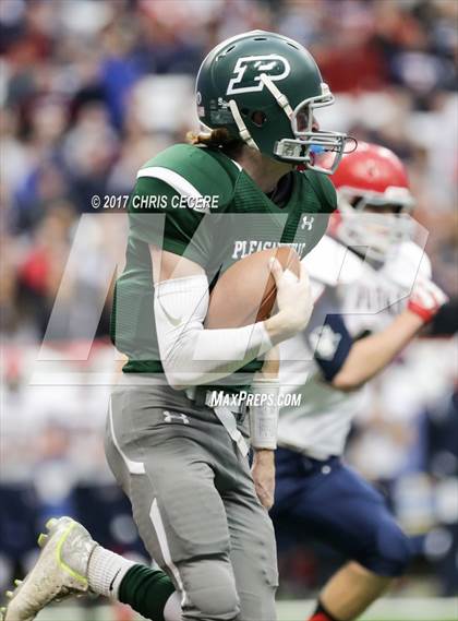 Thumbnail 1 in Chenango Forks vs. Pleasantville (NYSPHSAA Class B Final) photogallery.
