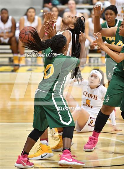 Thumbnail 3 in Long Beach Poly @ Clovis West (CIF Open DIV Southern Regional) photogallery.