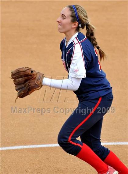 Thumbnail 1 in Marymount vs. La Salle (CIF SS D6 Final) photogallery.