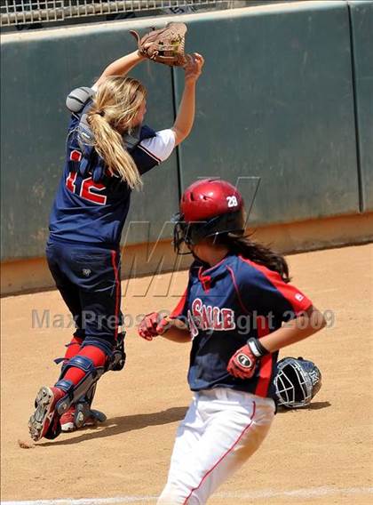 Thumbnail 2 in Marymount vs. La Salle (CIF SS D6 Final) photogallery.
