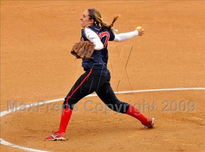 Thumbnail 2 in Marymount vs. La Salle (CIF SS D6 Final) photogallery.