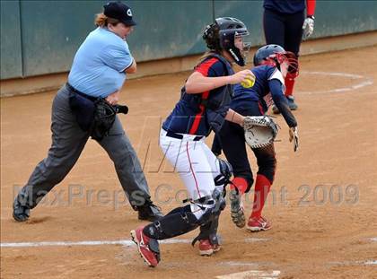 Thumbnail 2 in Marymount vs. La Salle (CIF SS D6 Final) photogallery.