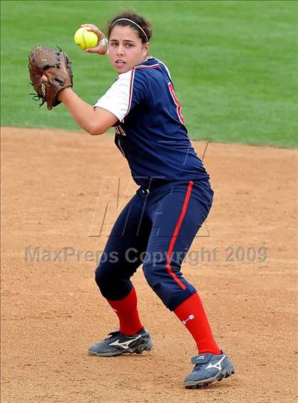 Thumbnail 2 in Marymount vs. La Salle (CIF SS D6 Final) photogallery.