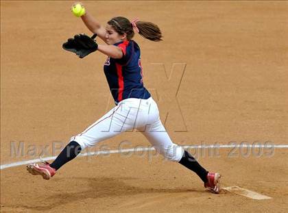 Thumbnail 3 in Marymount vs. La Salle (CIF SS D6 Final) photogallery.