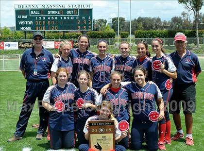 Thumbnail 3 in Marymount vs. La Salle (CIF SS D6 Final) photogallery.