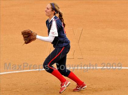 Thumbnail 3 in Marymount vs. La Salle (CIF SS D6 Final) photogallery.
