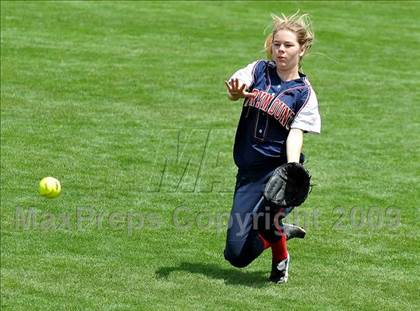 Thumbnail 3 in Marymount vs. La Salle (CIF SS D6 Final) photogallery.